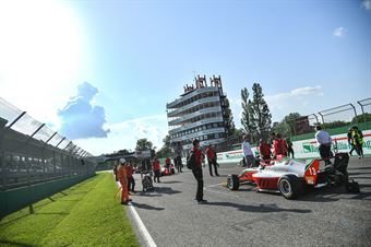 Starting grid race 3, ITALIAN F.4 CHAMPIONSHIP
