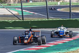 Martinus Stenshorne, Tatuus F.4 T421 Van Amersfoort Racing #34, ITALIAN F.4 CHAMPIONSHIP