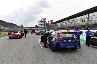 Starting grid race 1 , TCR ITALY TOURING CAR CHAMPIONSHIP 