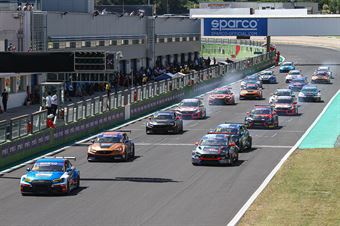 race 1 start, TCR ITALY TOURING CAR CHAMPIONSHIP 